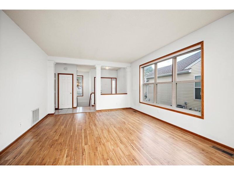 1668 Oakbrooke Way, Eagan, MN 55122
