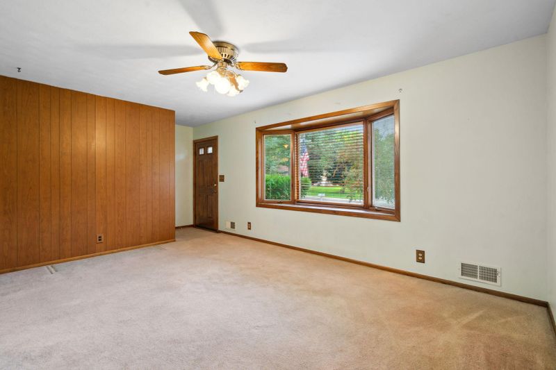 3960 Lakewood Ave, White Bear Lake, MN 55110