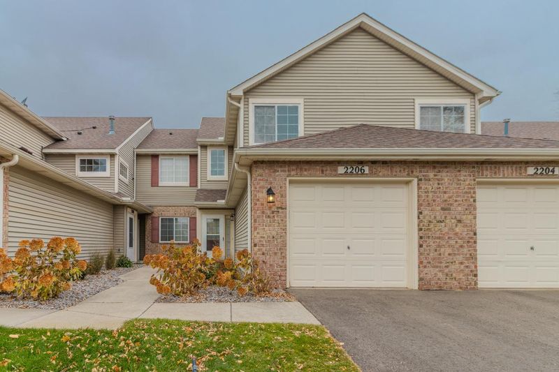 2206 Water Lilly Ln #704, Eagan, MN 55122