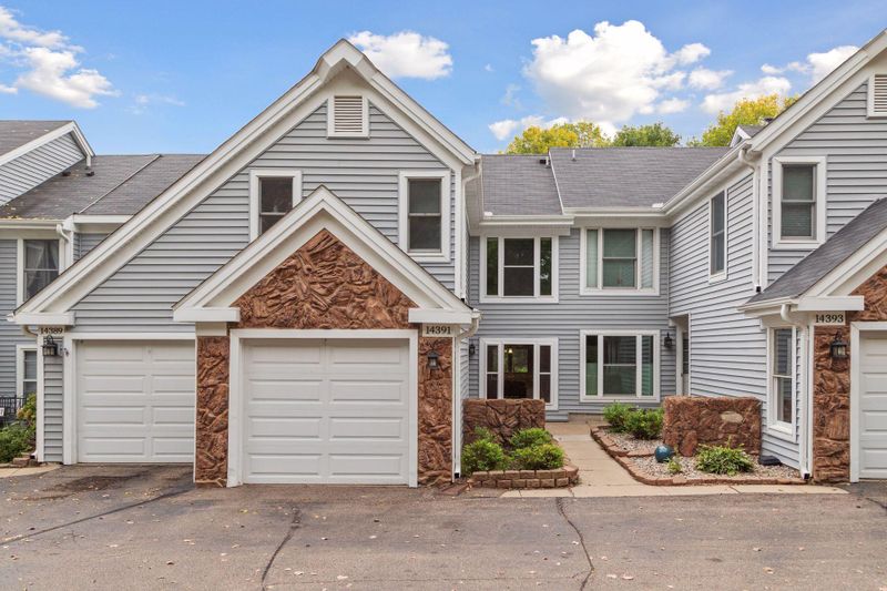14391 Bedford Dr #4, Eden Prairie, MN 55346