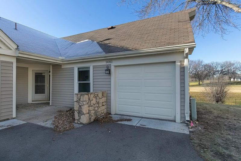 14311 Bedford Dr, Eden Prairie, MN 55346