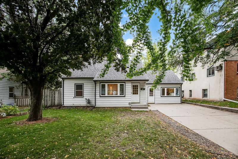 1386 Minnehaha Ave E, Saint Paul, MN 55106