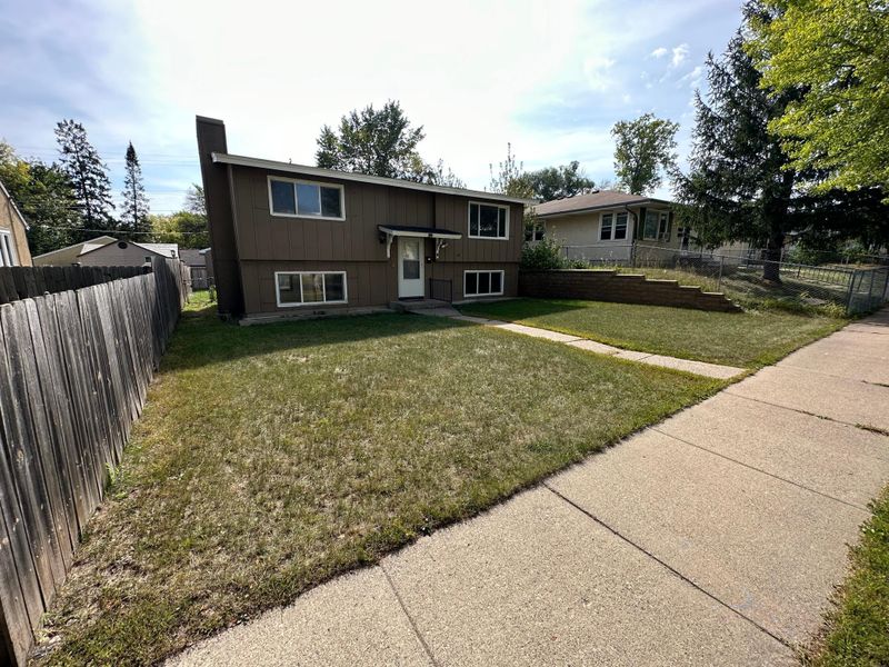 1884 Mechanic Ave, Saint Paul, MN 55119
