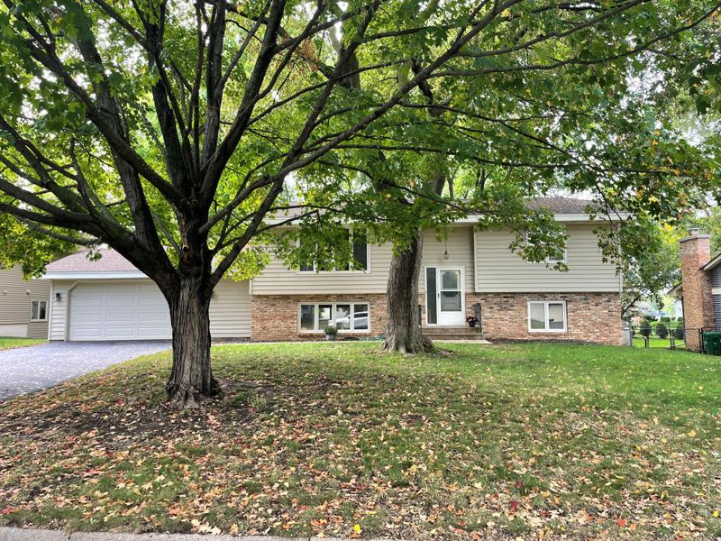9340 Russell Ave S, Bloomington, MN 55431