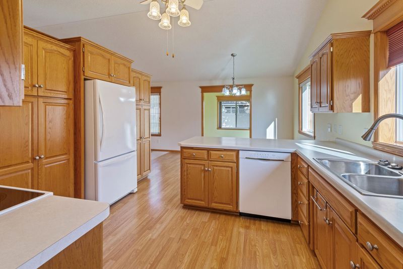 192 Glenview Loop, Saint Cloud, MN 56303