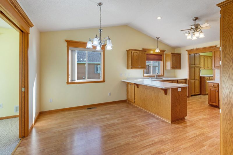 192 Glenview Loop, Saint Cloud, MN 56303