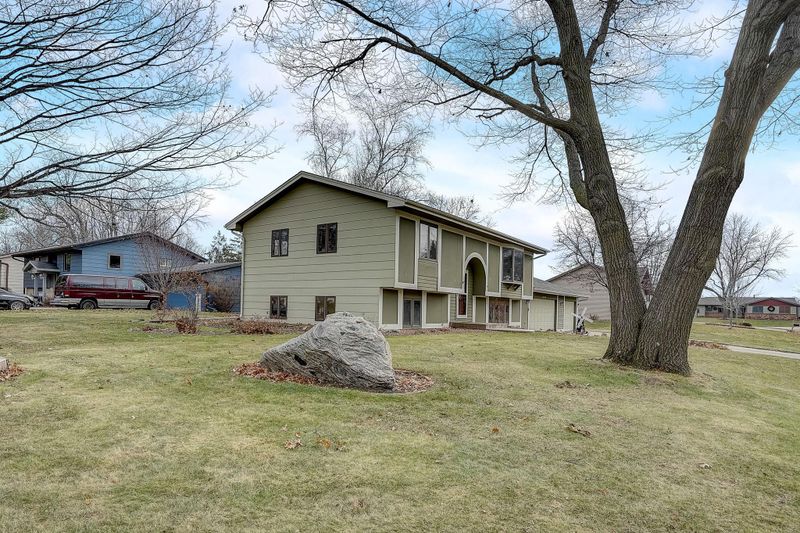 16755 Dublin Rd SE, Prior Lake, MN 55372