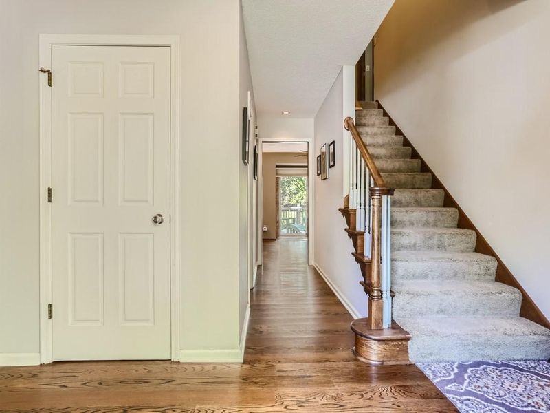 7434 Upper 136th St W, Apple Valley, MN 55124