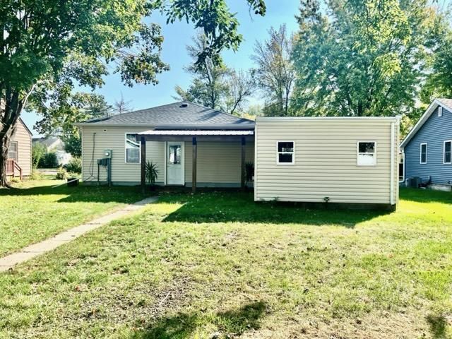 715 E Wyoming St, Redwood Falls, MN 56283