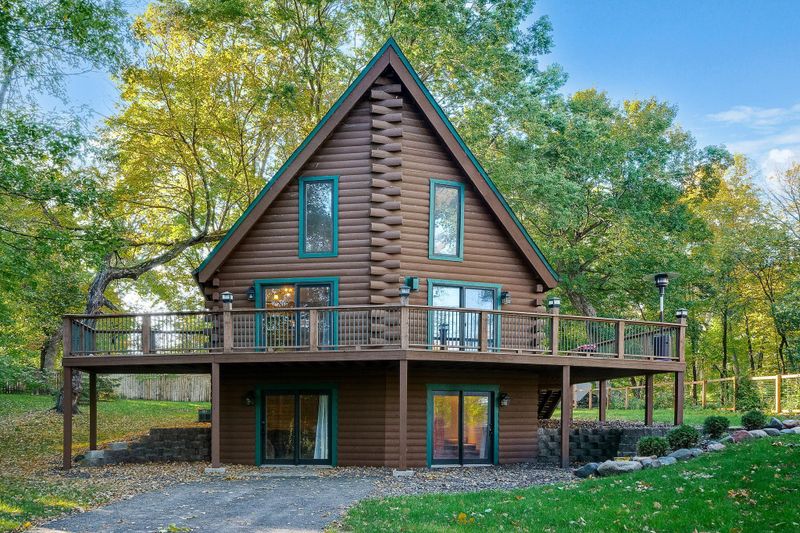 7715 N Shore Cir N, Forest Lake, MN 55025