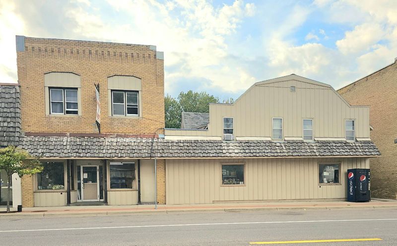 365 State St N, Eden Valley, MN 55329
