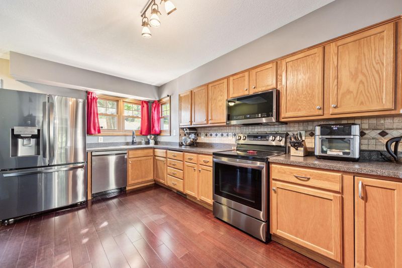 4258 Thomas Ave N, Minneapolis, MN 55412