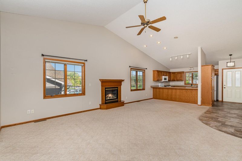 1150 W Maple St, River Falls, WI 54022