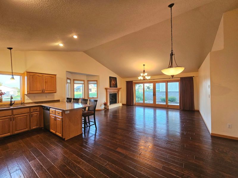 24 Skyview Ln, Morris, MN 56267