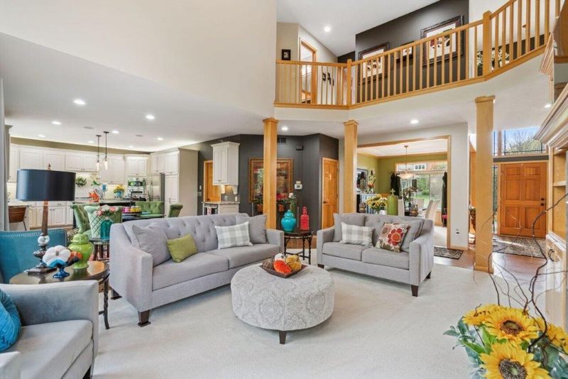 9857 Windsor Ter, Eden Prairie, MN 55347
