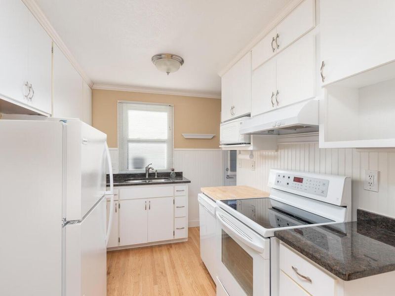 6725 Russell Ave S, Richfield, MN 55423