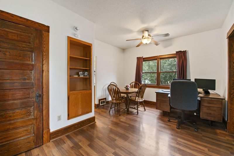 1511 Thomas Ave, Saint Paul, MN 55104