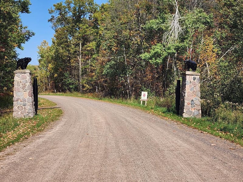 N2409 Loons Landing Rd, Weyerhaeuser, WI 54895