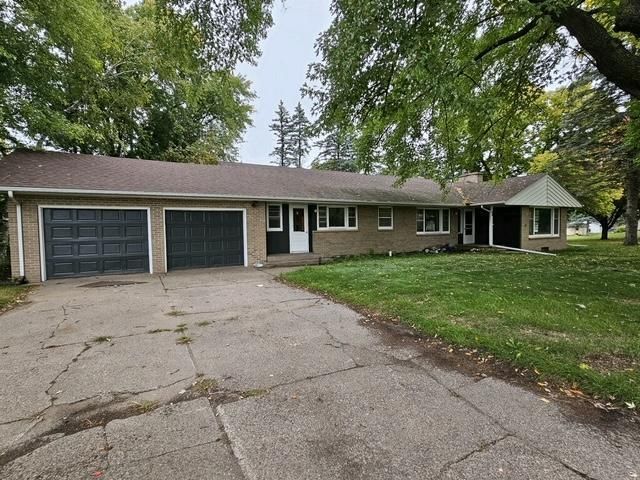 802 6th St S, Princeton, MN 55371