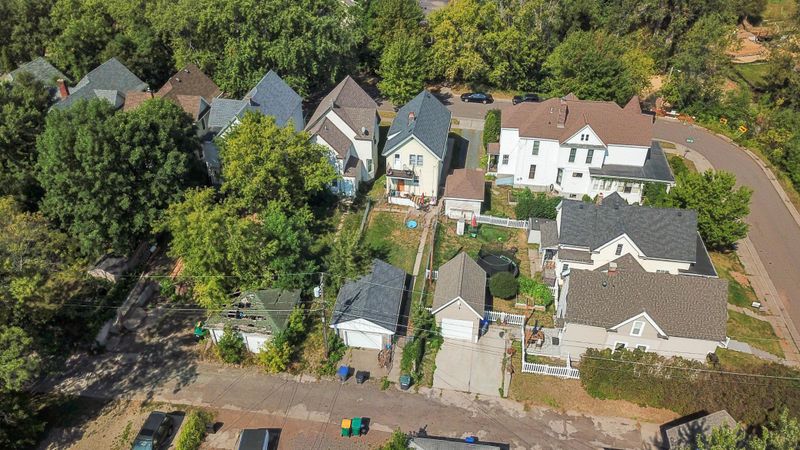 2610 W 5th St, Duluth, MN 55806