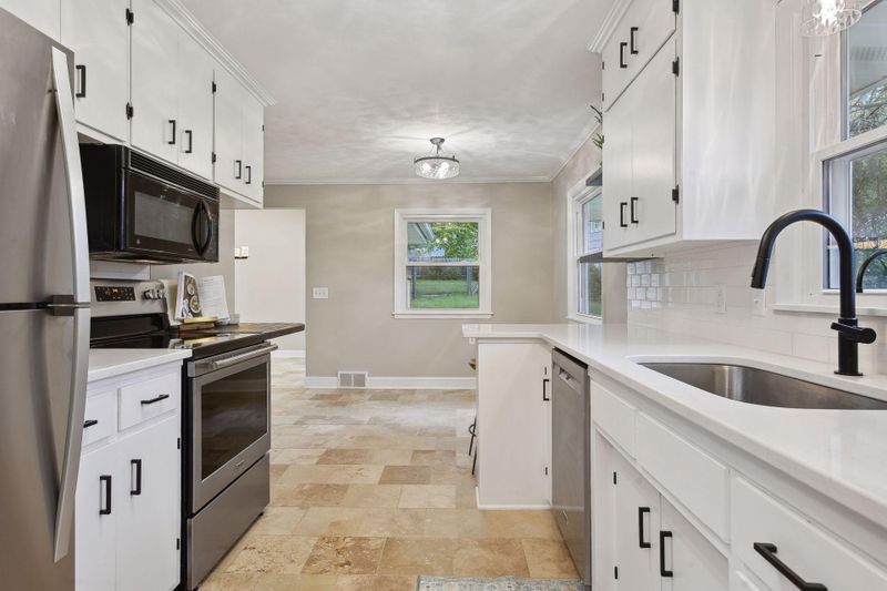 13416 Mayview Ter, Minnetonka, MN 55345