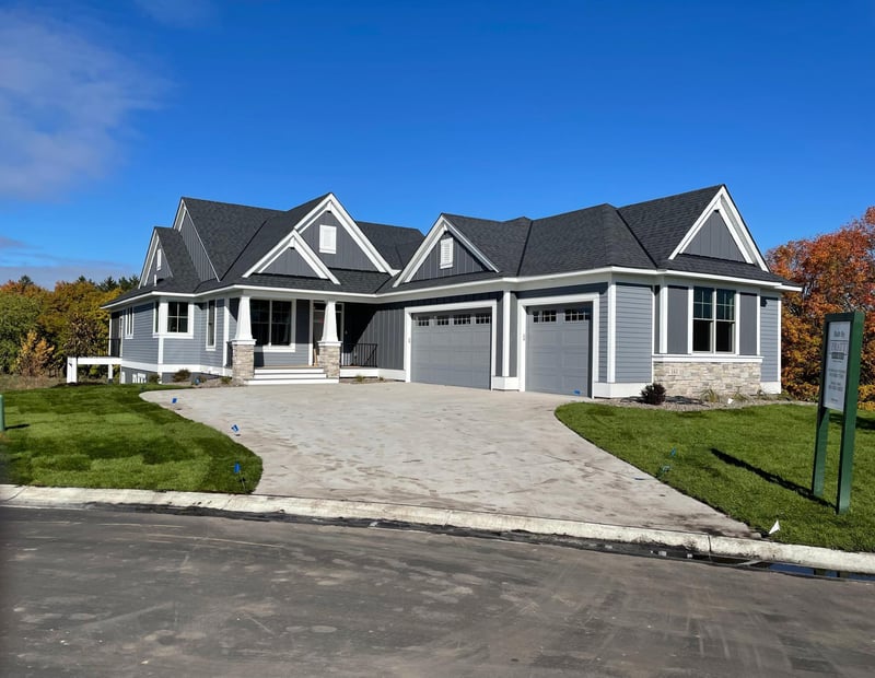 141 Spring Farm Rd, North Oaks, MN 55127
