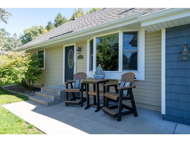 3544 Emerald Dr, White Bear Lake, MN 55110