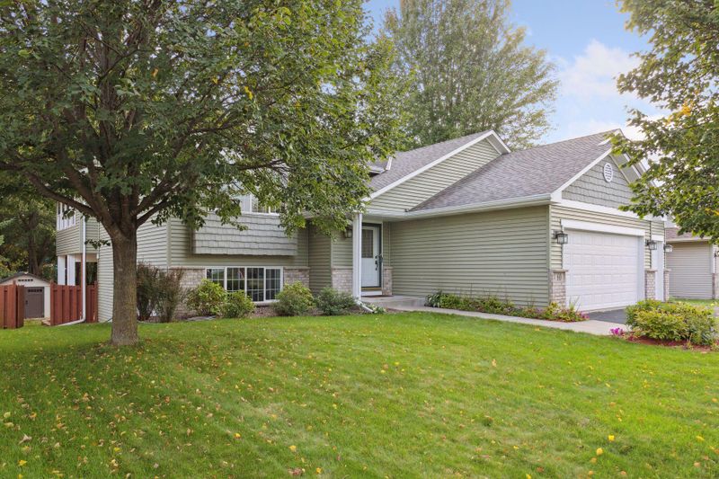 60 Palomino Ln, Lino Lakes, MN 55014