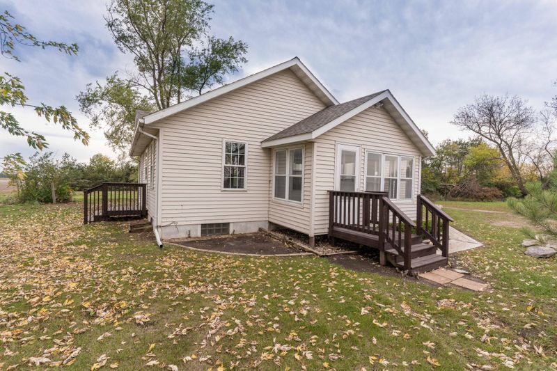 24010 Highway 23 NE, New London, MN 56273