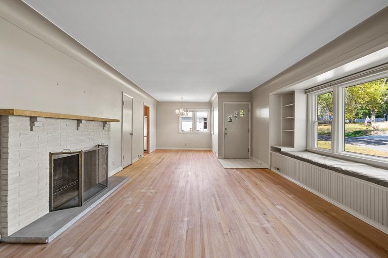 12103 Sunrise Ln, Minnetonka, MN 55343