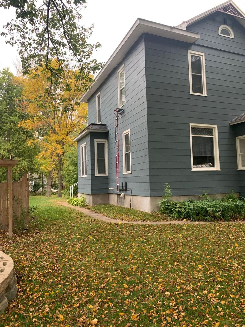912 5th St SW, Willmar, MN 56201