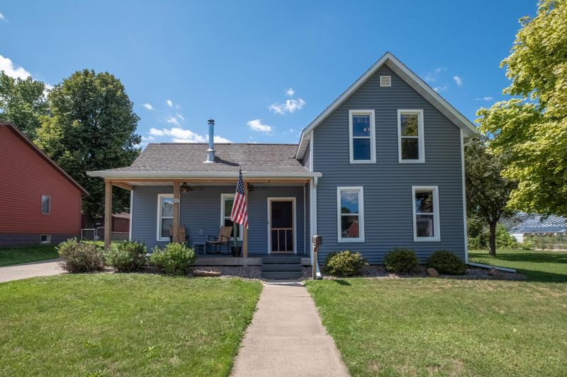 642 Saint Charles Ave, Saint Charles, MN 55972