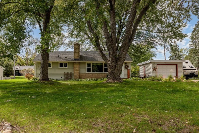 3711 Kenny Ln, White Bear Lake, MN 55110