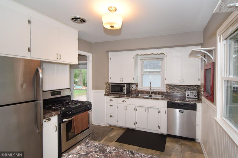 11860 Ilex St NW, Coon Rapids, MN 55448