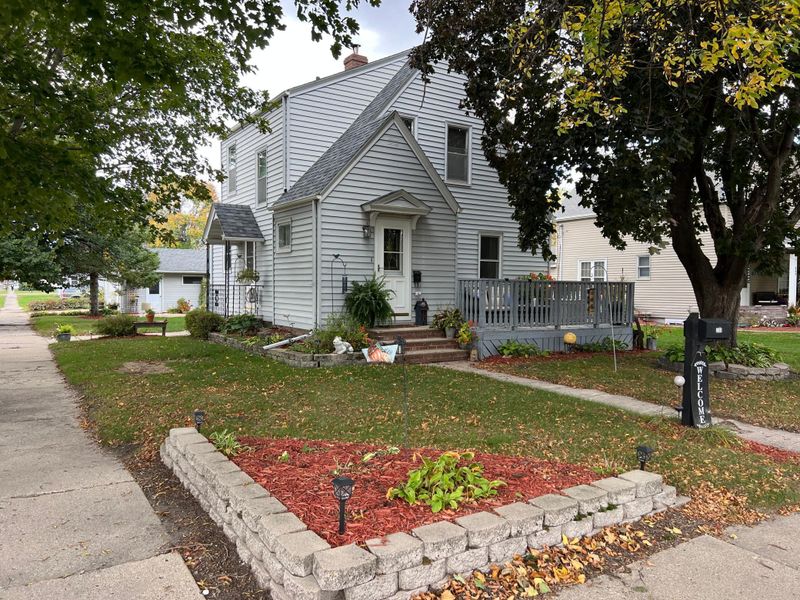 203 9th St N, Benson, MN 56215