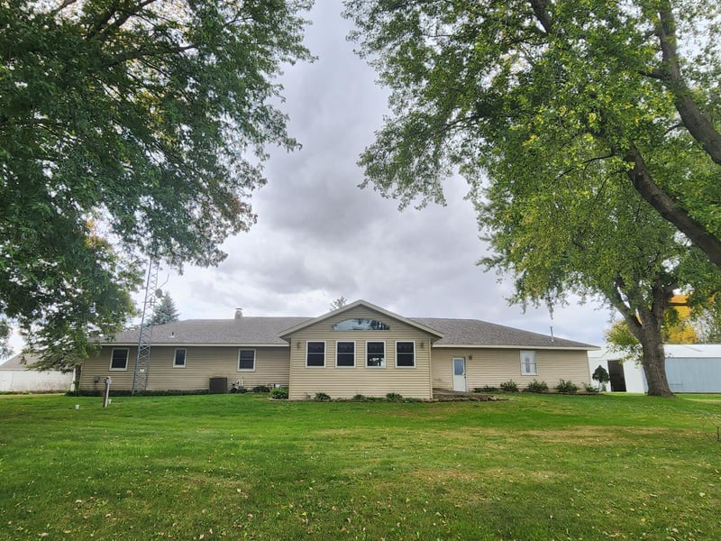 3204 SW 93rd St, Ellendale, MN 56026