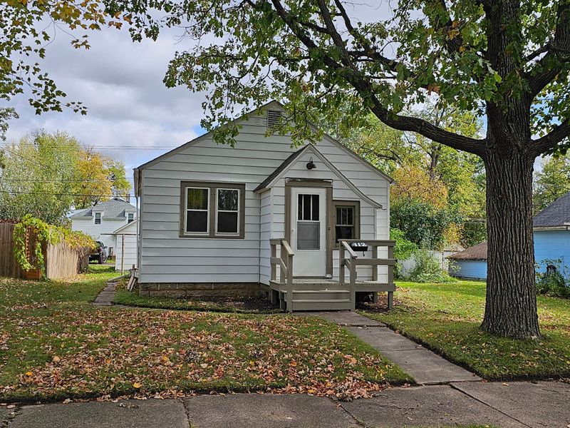 412 Morrison St, Mora, MN 55051
