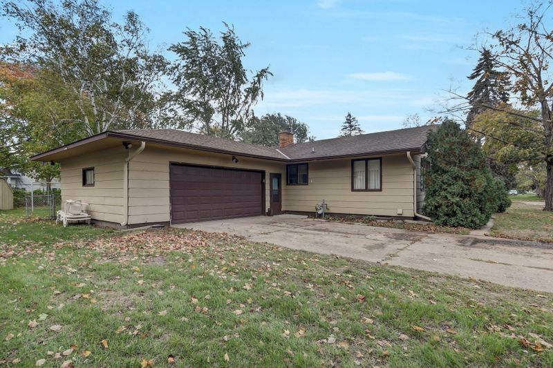 2630 Clearwater Rd, Saint Cloud, MN 56301