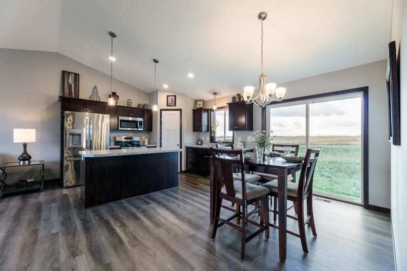 4126 Eaton Cir NE, Monticello, MN 55362