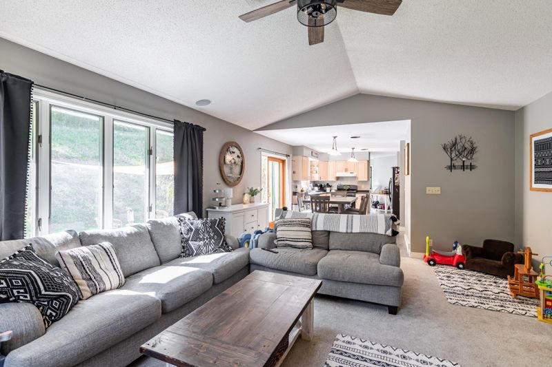 123 Jederman Dr, Winona, MN 55987