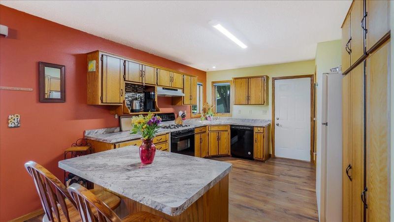 829 2nd St N, Cold Spring, MN 56320