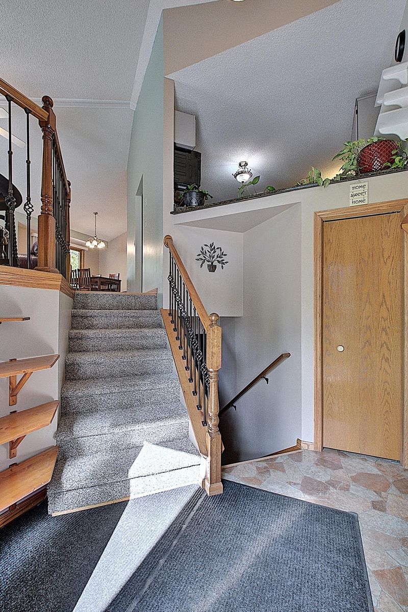 1013 5th Ave SW, Forest Lake, MN 55025