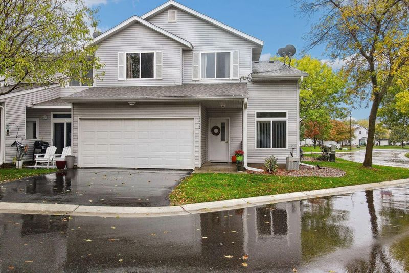 2102 Parkway Ave, Shakopee, MN 55379