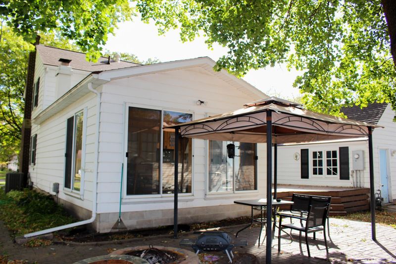 924 9th St S, Saint James, MN 56081