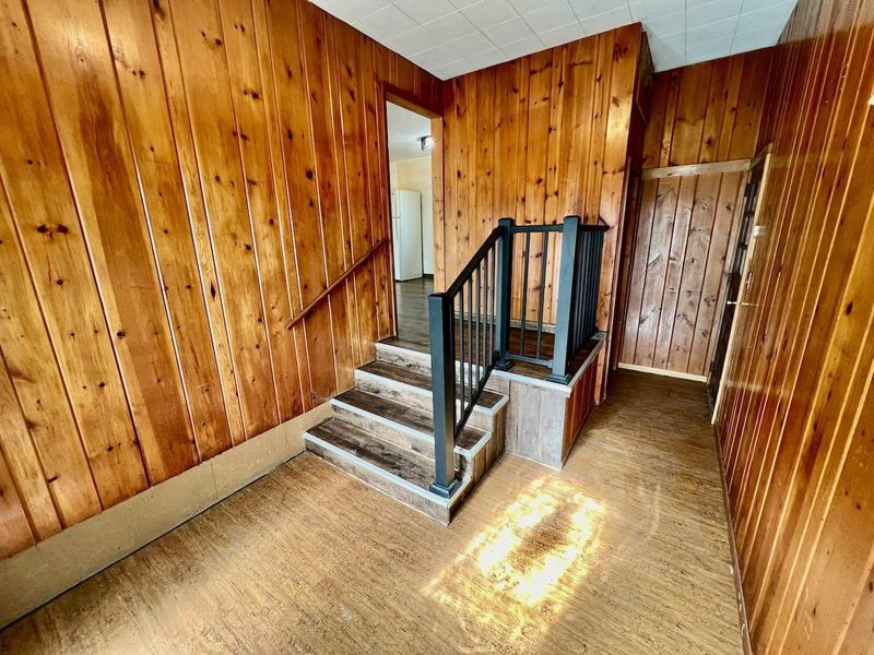 502 3rd Avenue Se, Cook, MN 55723