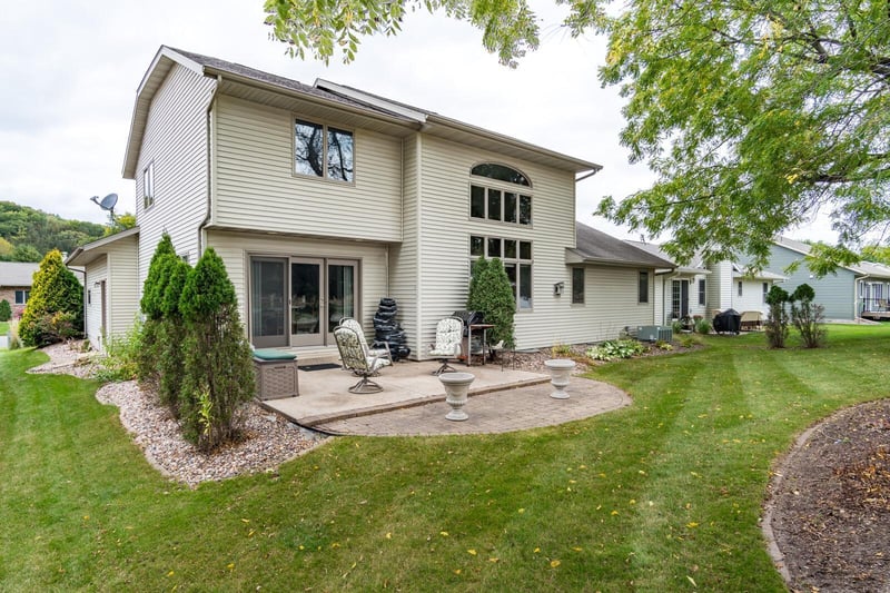 4547 El Camino Real Dr, La Crosse, WI 54601