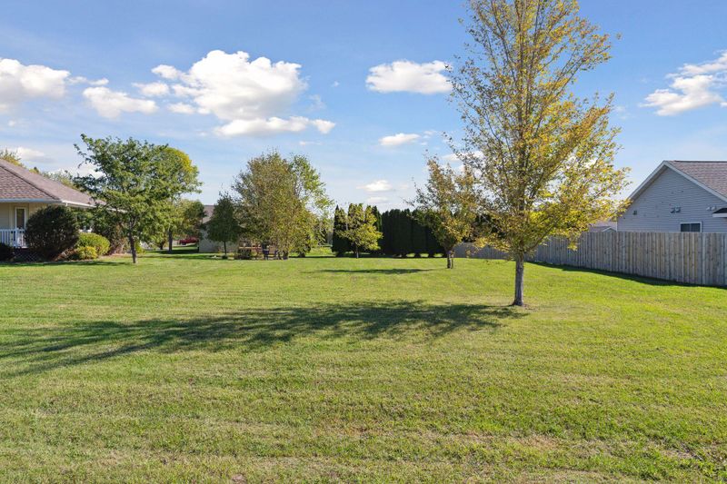 228 Frenzel Dr, Arlington, MN 55307