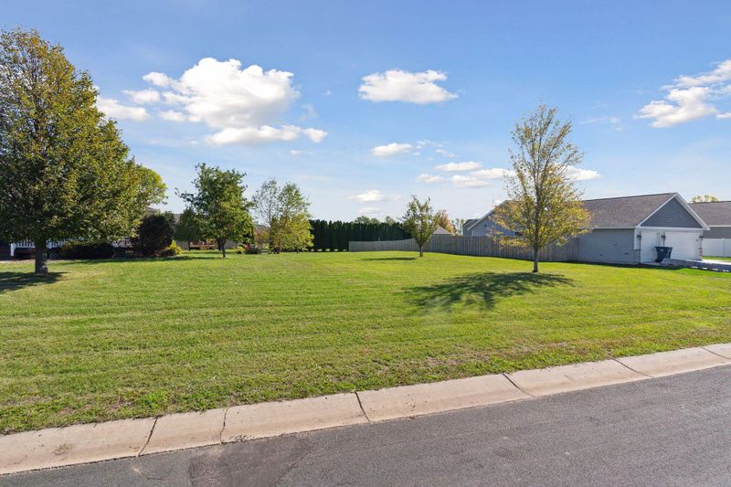 228 Frenzel Dr, Arlington, MN 55307