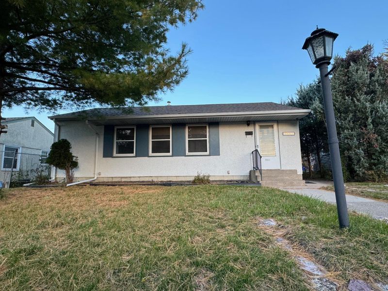 860 Howard St N, Saint Paul, MN 55119