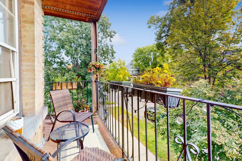 93 Kent St #3, Saint Paul, MN 55102